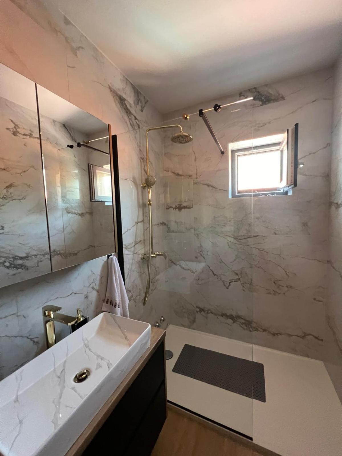 Apartmani Karla Paklenica Starigrad Paklenica Eksteriør bilde