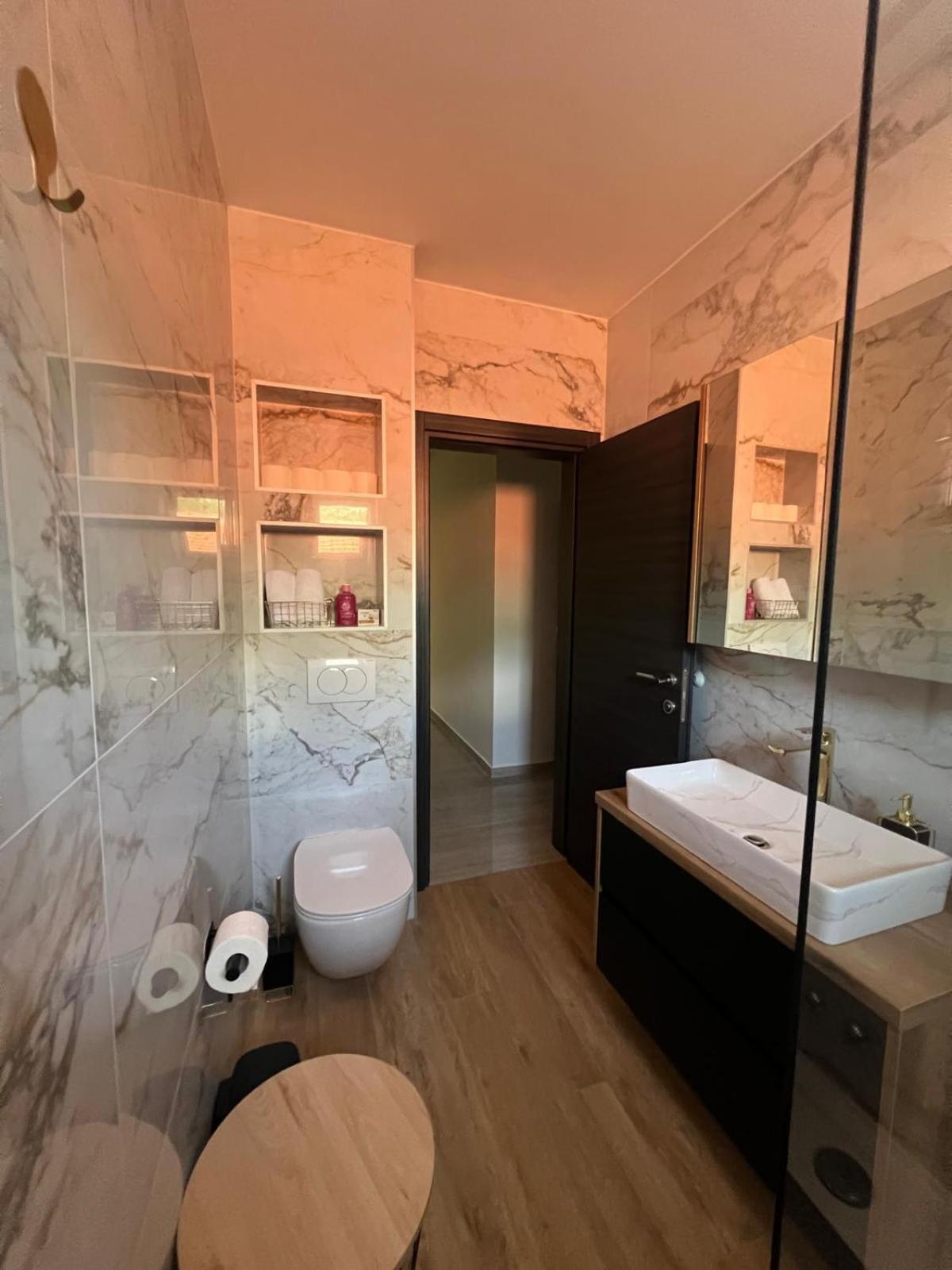Apartmani Karla Paklenica Starigrad Paklenica Eksteriør bilde