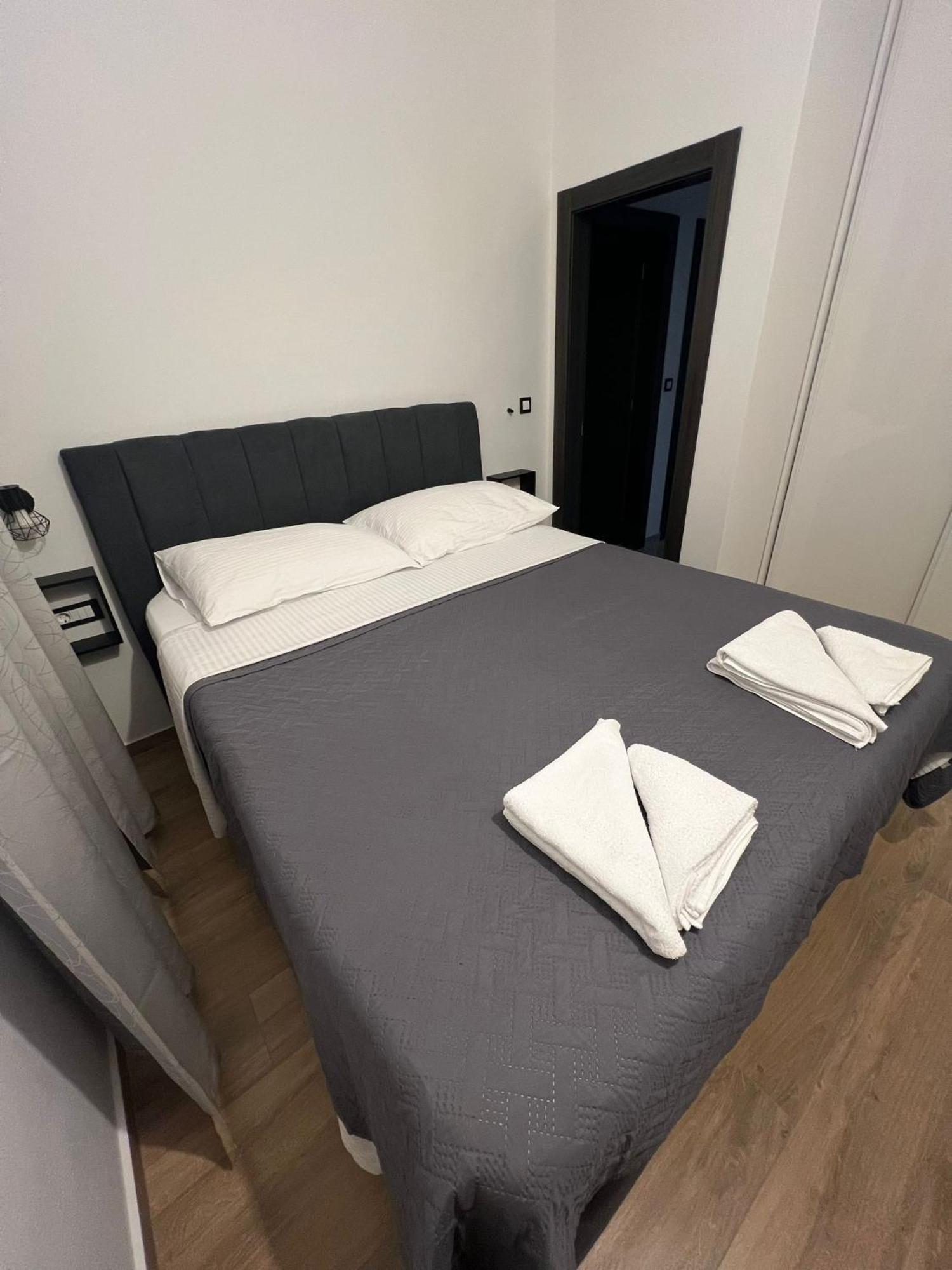 Apartmani Karla Paklenica Starigrad Paklenica Eksteriør bilde