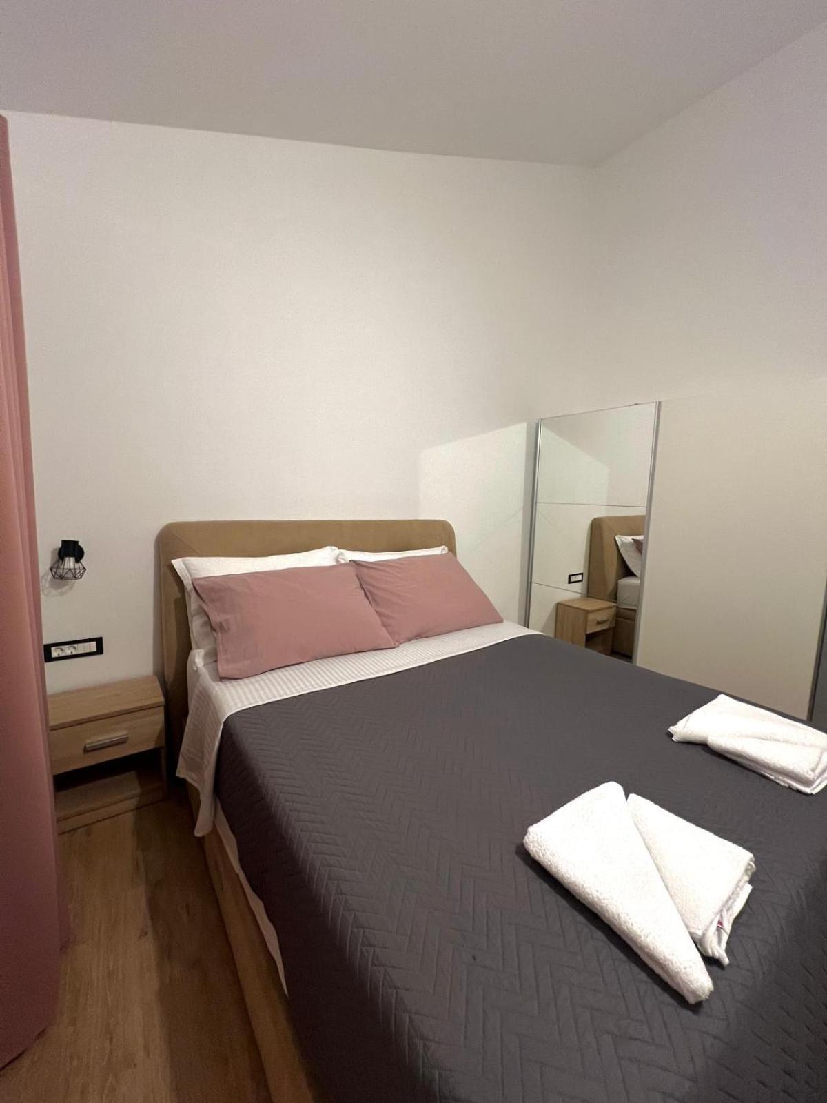 Apartmani Karla Paklenica Starigrad Paklenica Eksteriør bilde