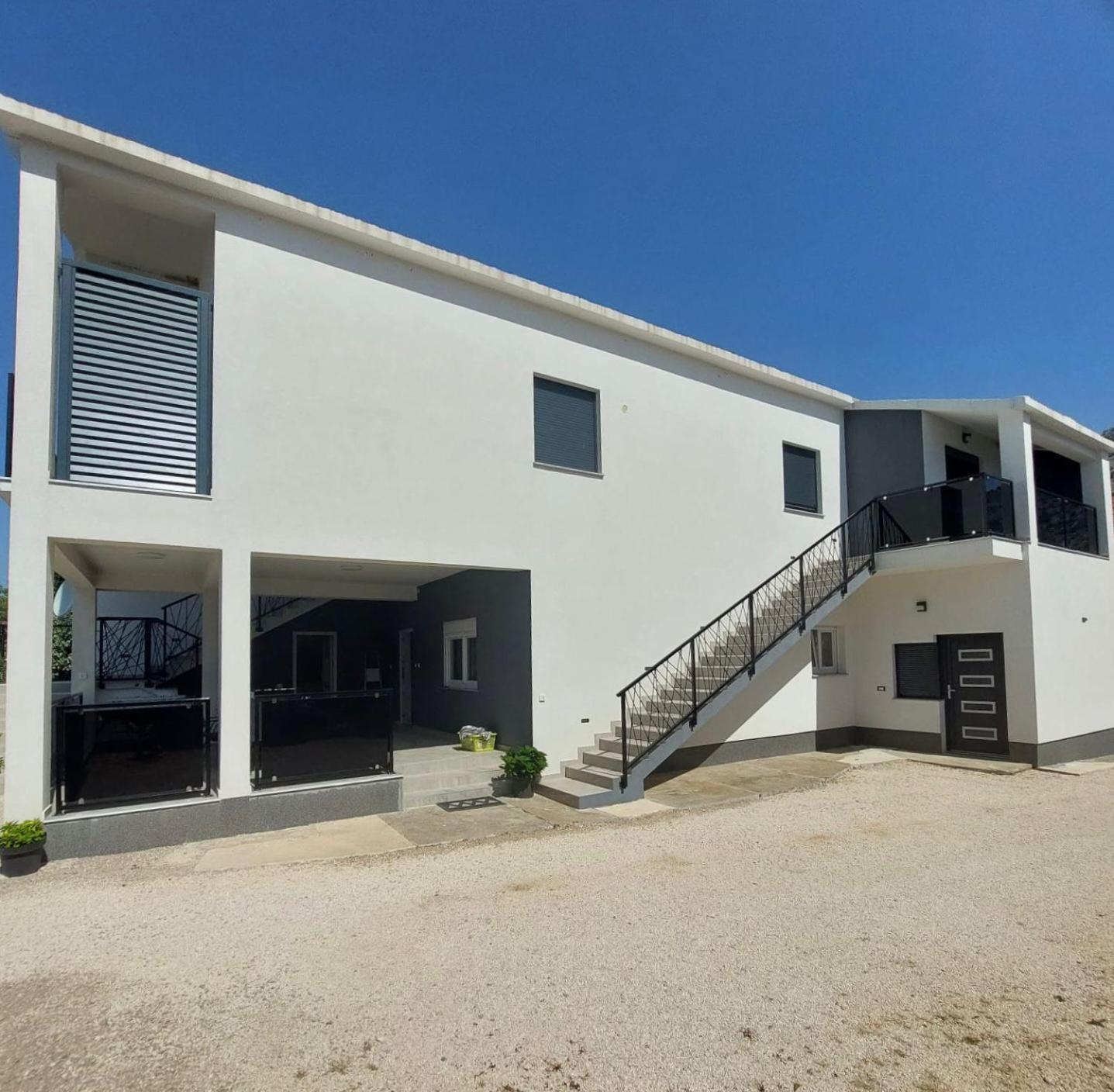 Apartmani Karla Paklenica Starigrad Paklenica Eksteriør bilde