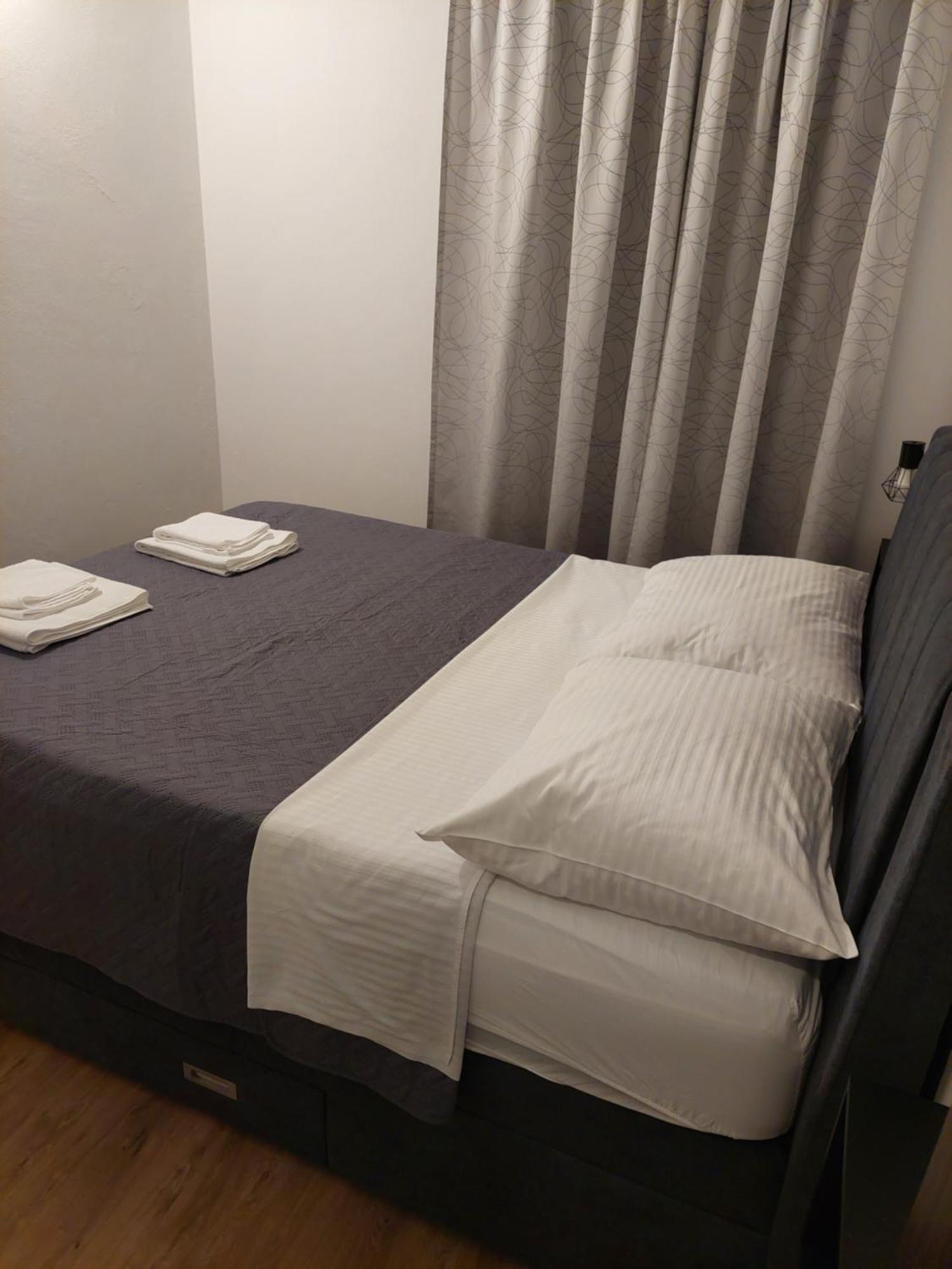 Apartmani Karla Paklenica Starigrad Paklenica Eksteriør bilde