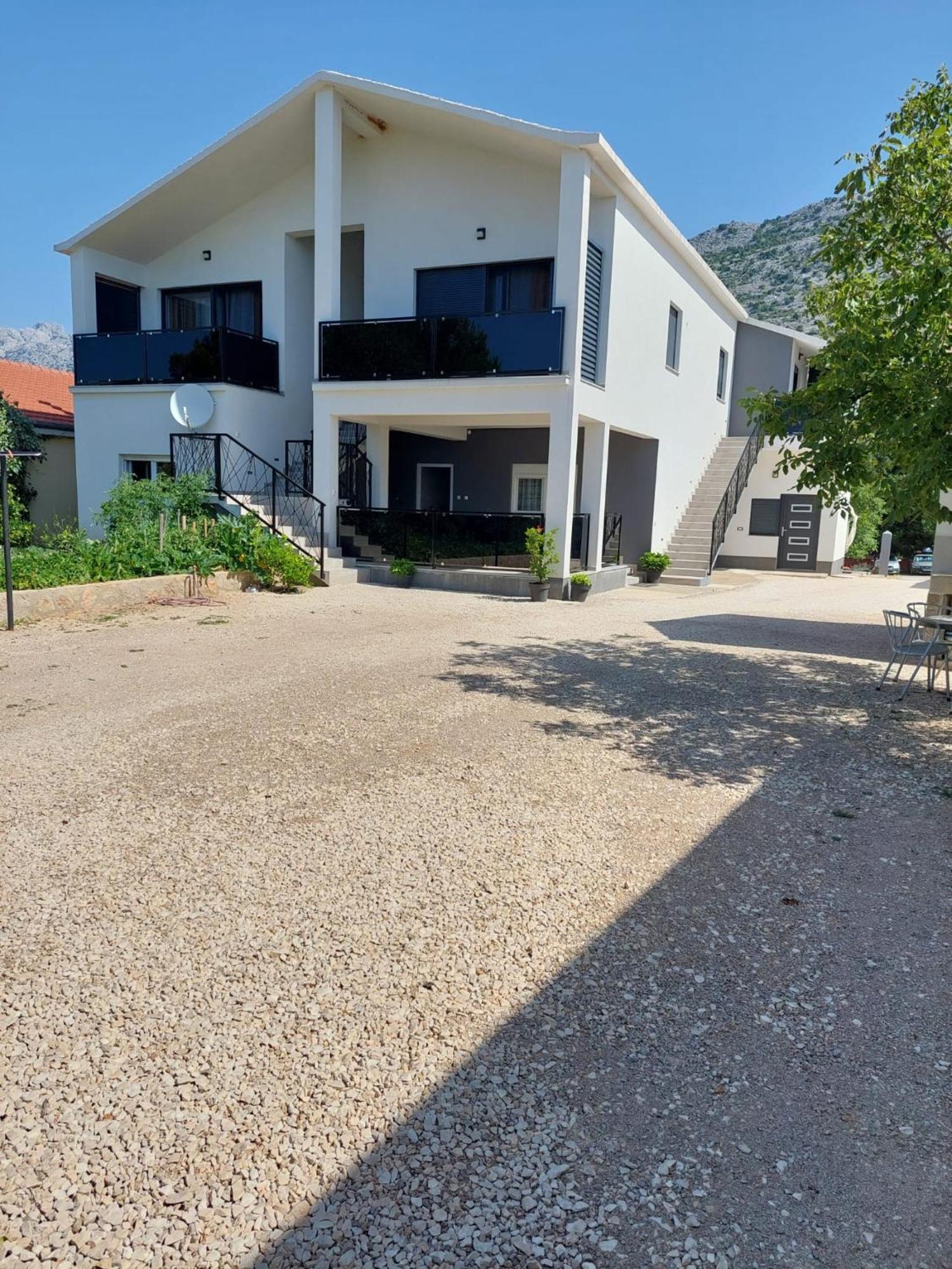 Apartmani Karla Paklenica Starigrad Paklenica Eksteriør bilde