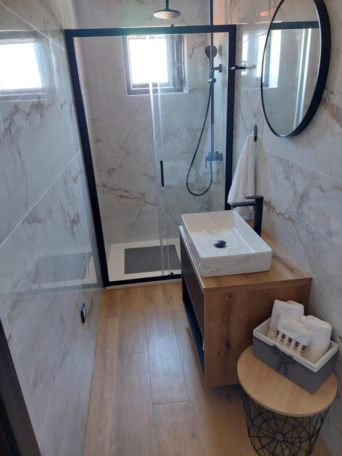 Apartmani Karla Paklenica Starigrad Paklenica Eksteriør bilde