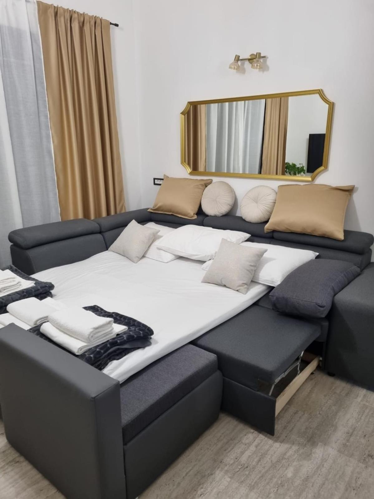 Apartmani Karla Paklenica Starigrad Paklenica Eksteriør bilde